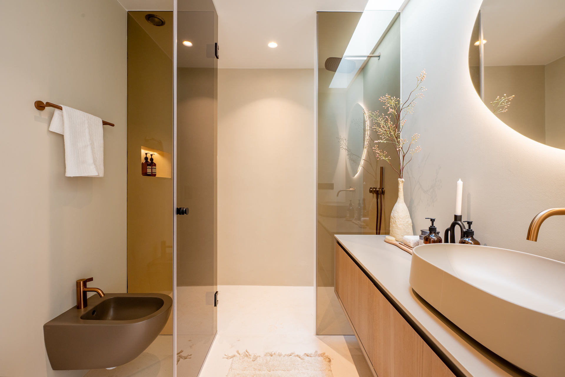 Resa Estates Ibiza te koop for sale finca modern bathroom .jpg